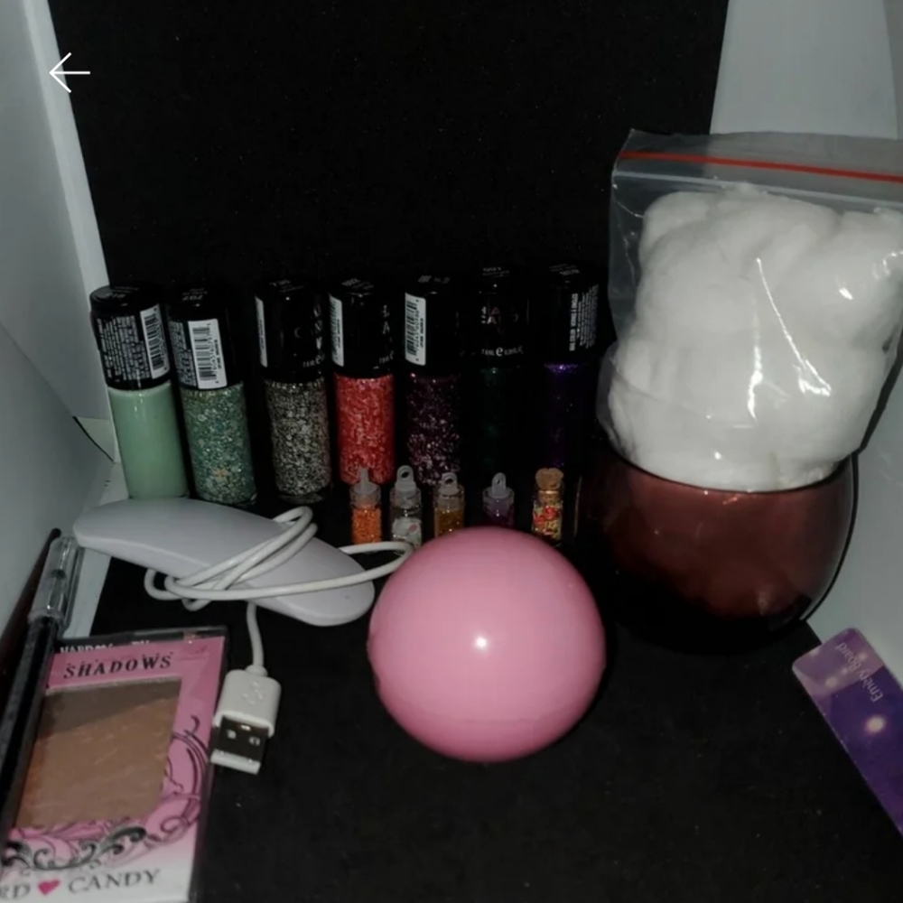 Nail kit